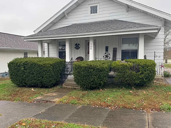 706 SE 2nd St, Washington, IN 47501