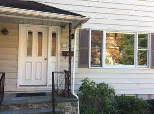 140 E Sunnyside Ln, Irvington, NY 10533