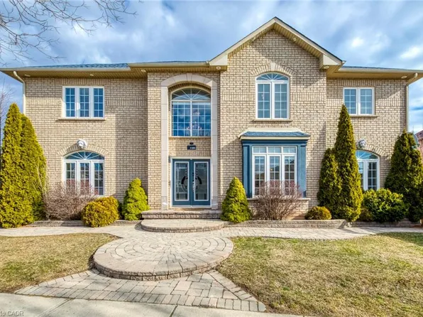2389 Grand Oak Trl, Oakville, ON L6M 4V4