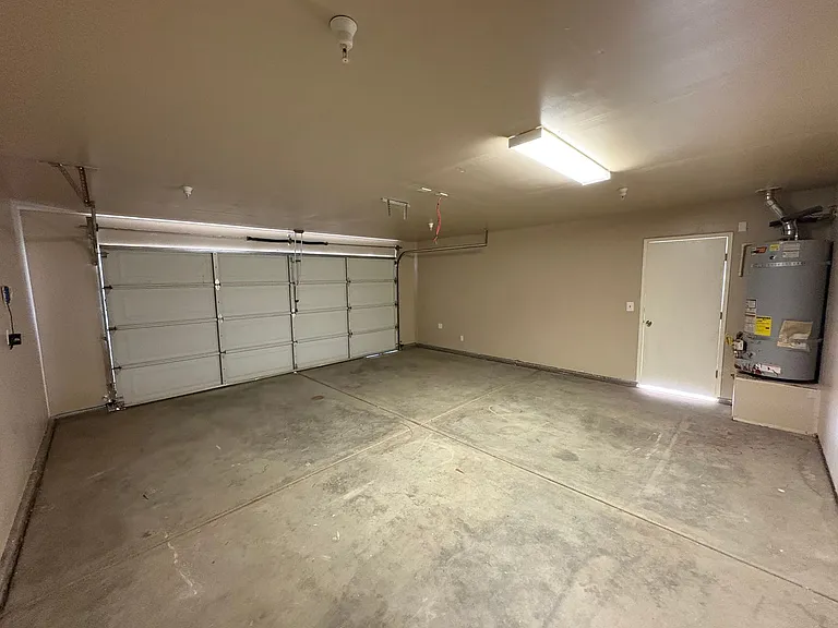 2132 E Sweet Ave — Photo 29