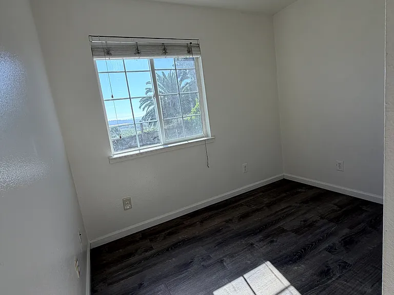 10 Tasco Ct — Photo 6