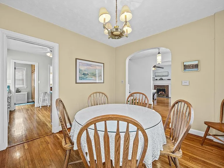 932 Woodrow Ave — Photo 12