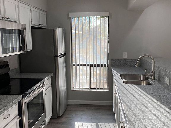 4th image of 80 W Maryland Ave #107
