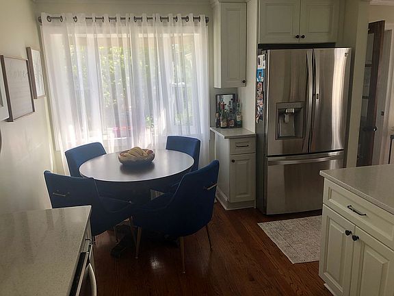 4th image of 28 Renwick Ave