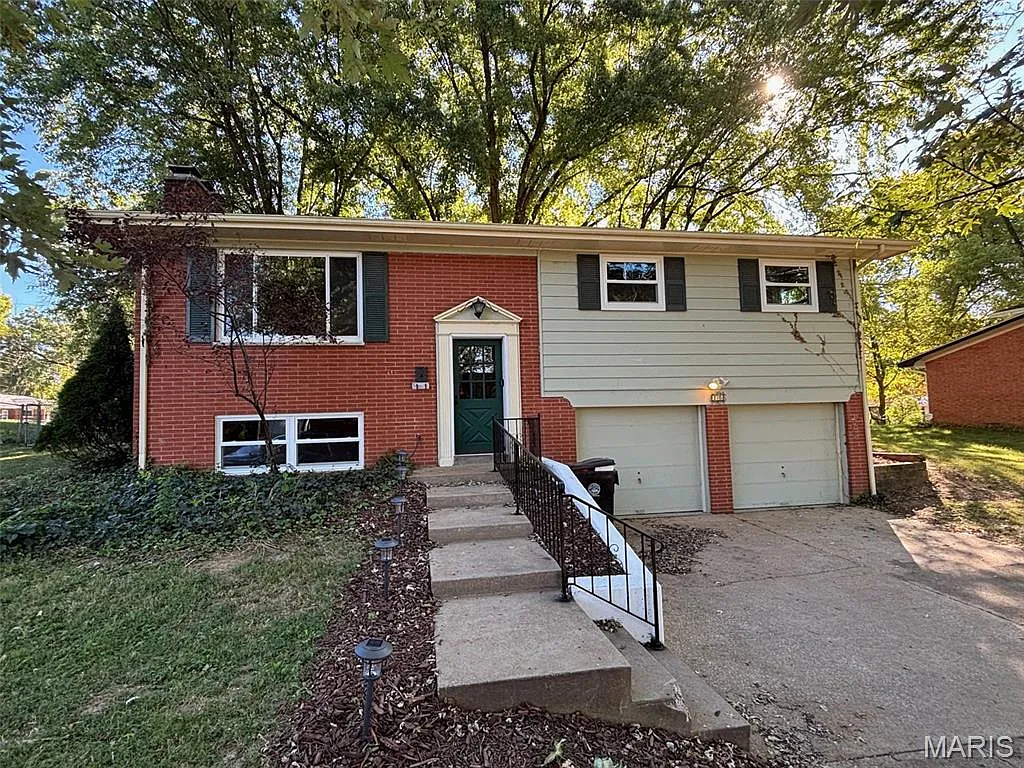 10 Chamberlain Ct photo 1