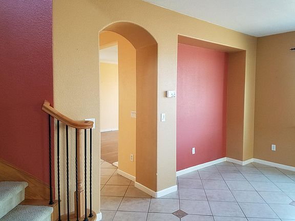 5th image of 5401 Namath Cir