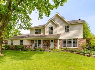 834 W Golf Rd, Libertyville, IL 60048