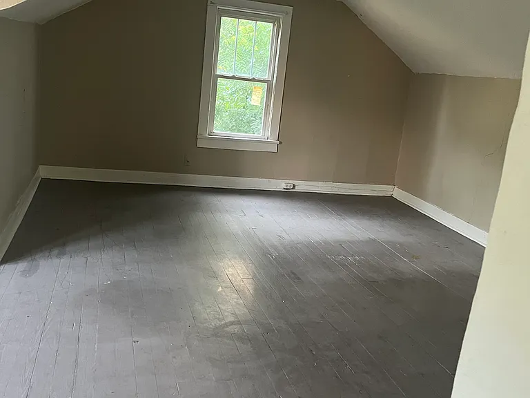 307 Breckenridge St — Photo 9