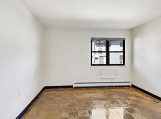 385 Bayview Ave APT 6N, Inwood, NY 11096
