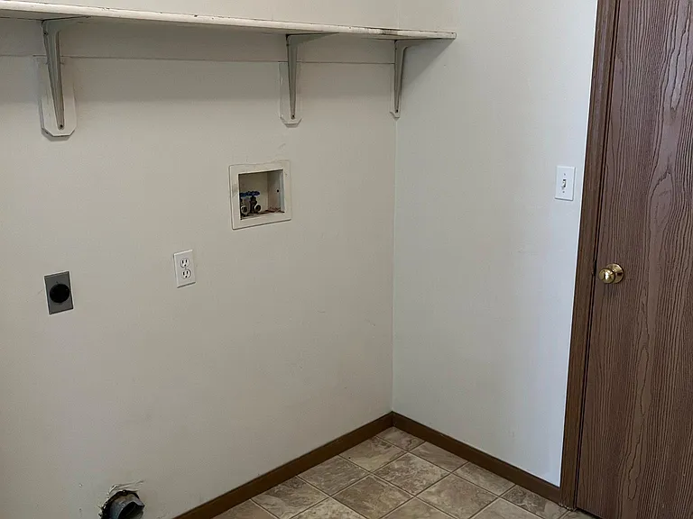 2650 E Oakbrook Dr #A — Photo 7
