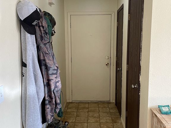 5th image of 171 Rosewood Dr APT A