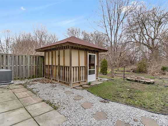 4th image of 176 Rivervilla Ct