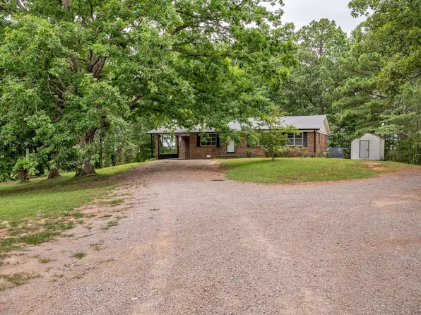 3383 New Bethel Rd, Selmer, TN 38375