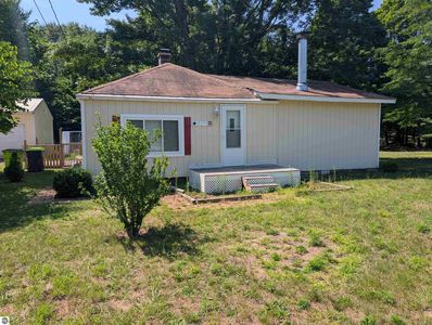 10585 Us Highway 31, Interlochen, MI, 49643