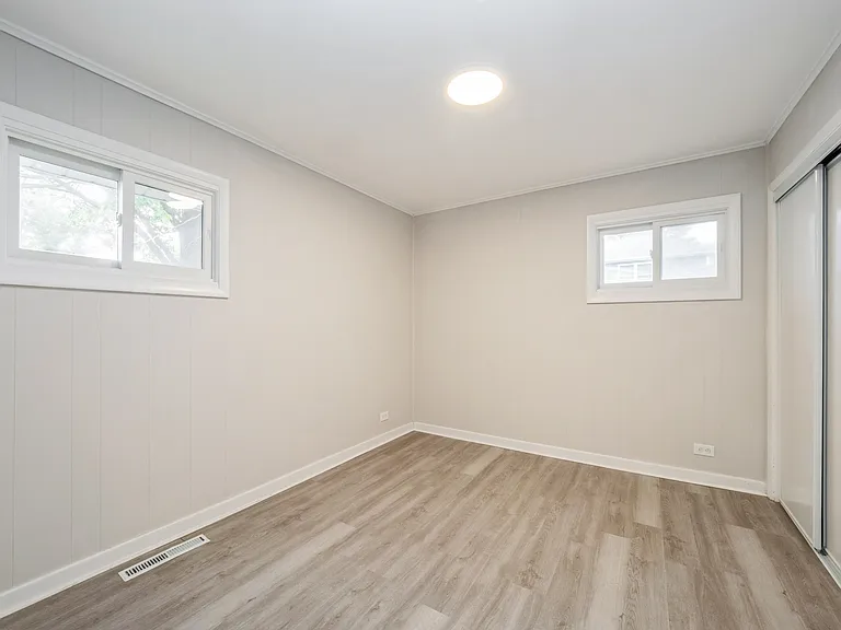 29 S Ash St — Photo 12