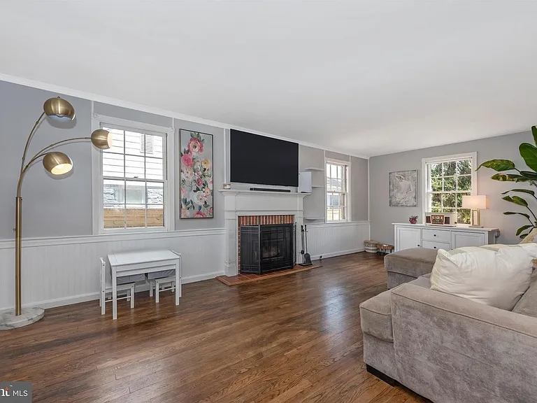 7023 Deerfield Rd — Photo 6