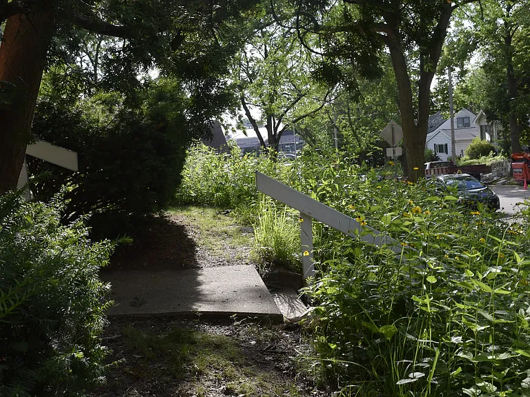 621 Cedar St — Photo 17