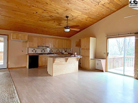 3rd image of 4205 Sherwood Dr