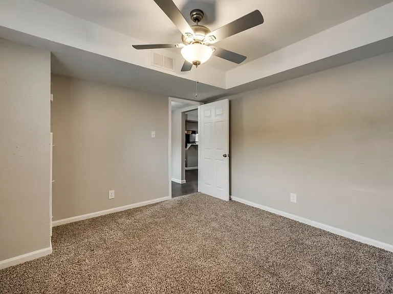 The Blanca Apartments — Photo 18