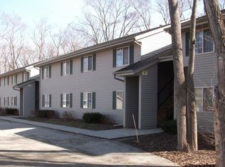 2837 Glenwood Ave APT 8, Rockford, IL 61101