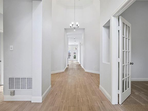 2nd image of 2541 Kings Gate Dr