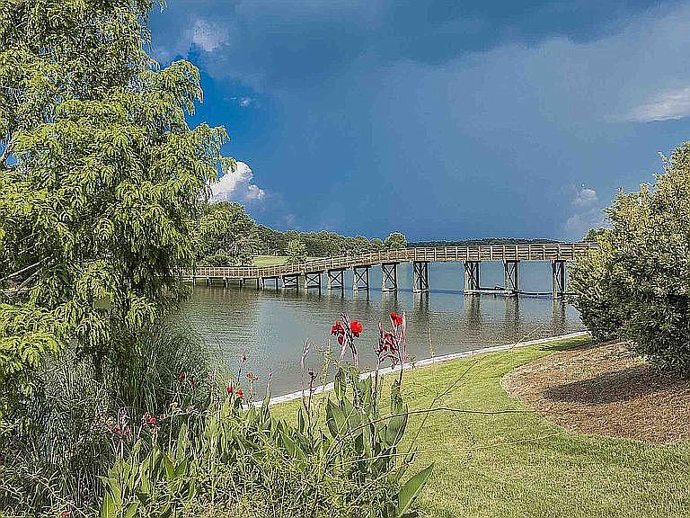 1st image of 419 Cuscowilla Dr