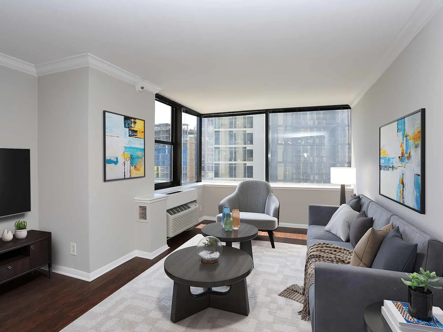 Arts Center Tower Apartments — Photo 3