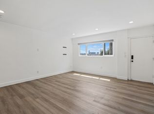 900 W College St #J, Los Angeles, CA 90012