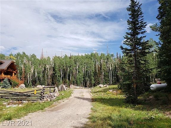 5th image of 412 N Arrowleaf Dr #61