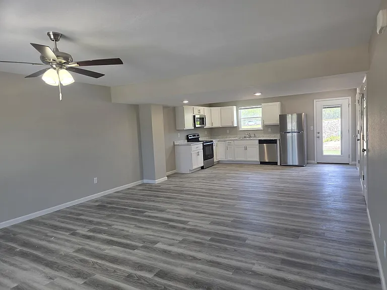 Willow Grove Apartments — Photo 57