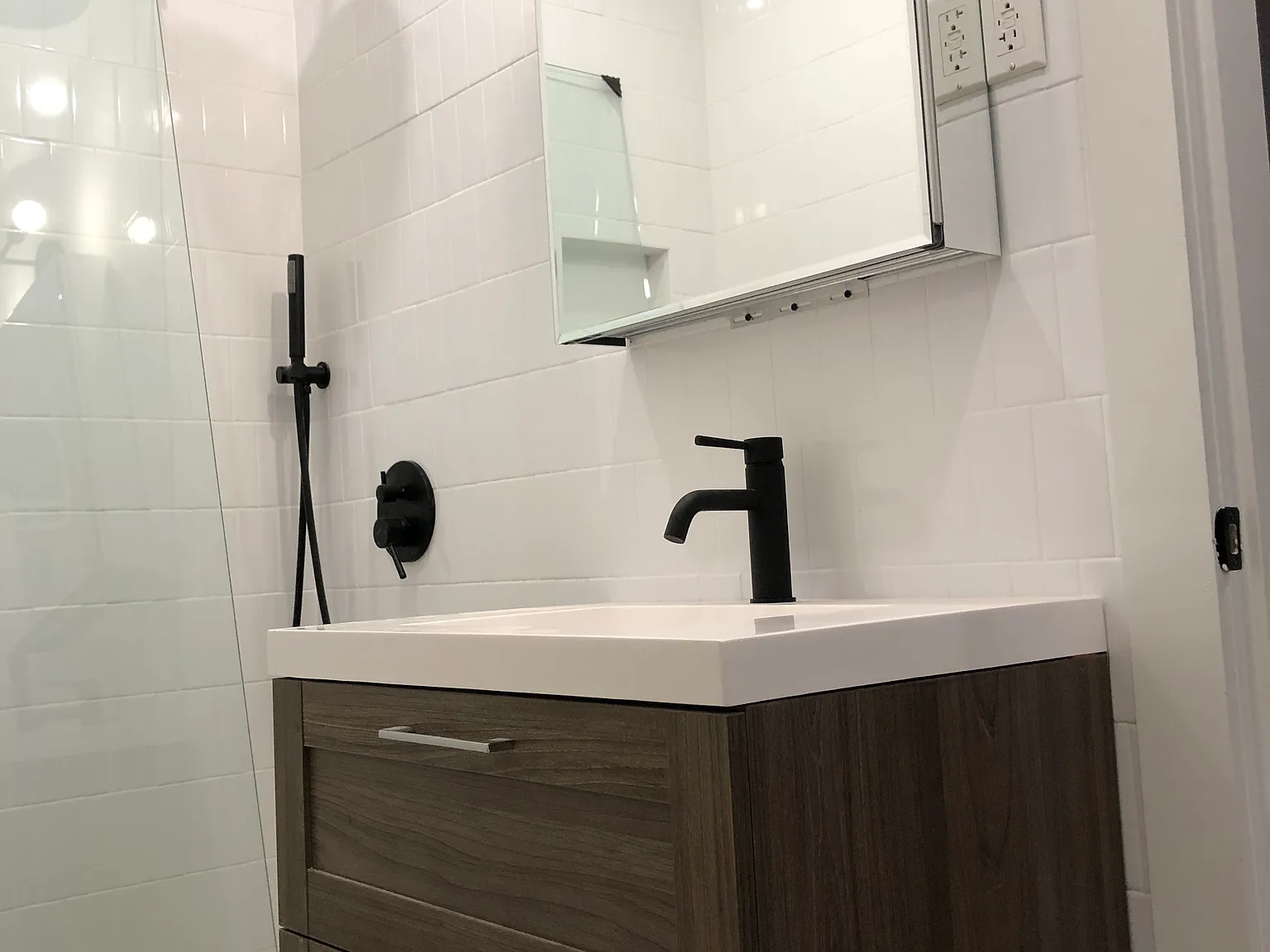 2 bed, 1000 sqft, $4,125 — Photo 4