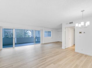 825 S Gretna Green Way APT D, Los Angeles, CA 90049