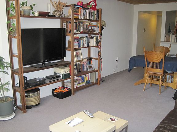 4th image of 870 N 28th St APT 123