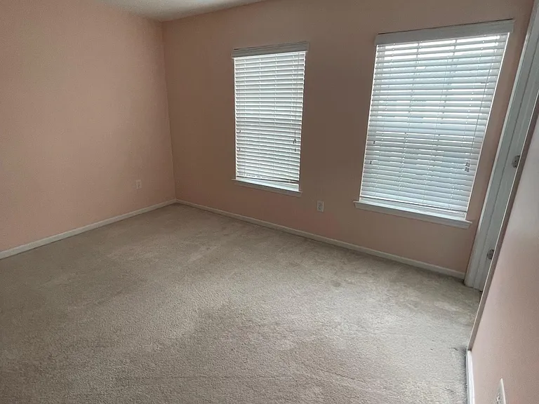 1676 Avalene Way — Photo 22
