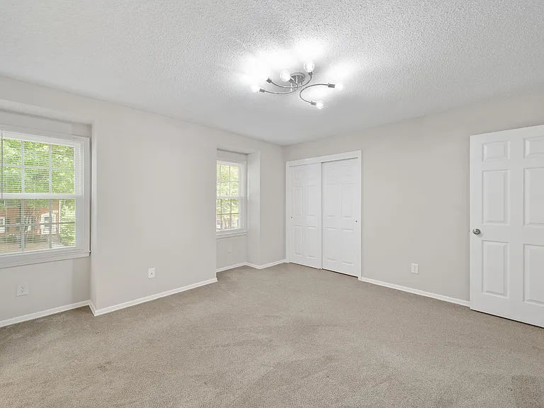3227 Regents Park Ln #C — Photo 19