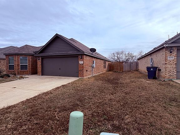 3rd image of 1601 Conley Ln