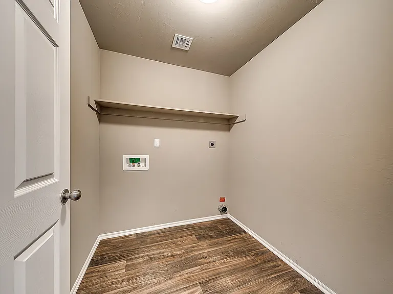 14123 N 73rd East Ave — Photo 3