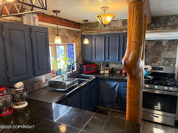 3rd image of 356 Illiamna St