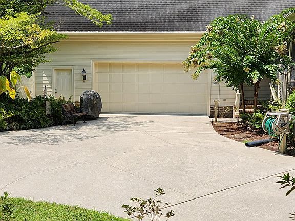 3rd image of 431 Egret Drive