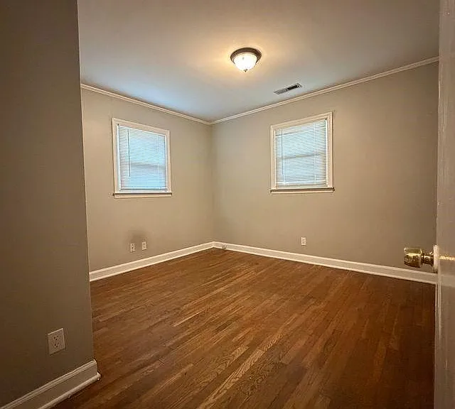 202 E Jenkins St — Photo 8