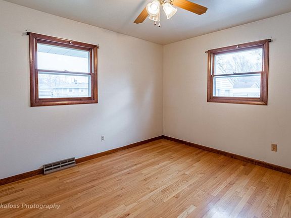 4th image of 10478 W Illinois Ave