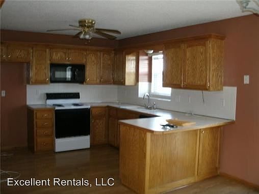2nd image of 1105 SE Talonia Dr
