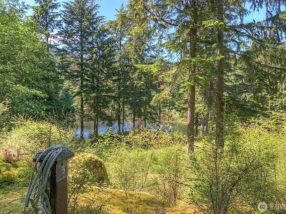 4th image of 212 Eagle Lake Lane