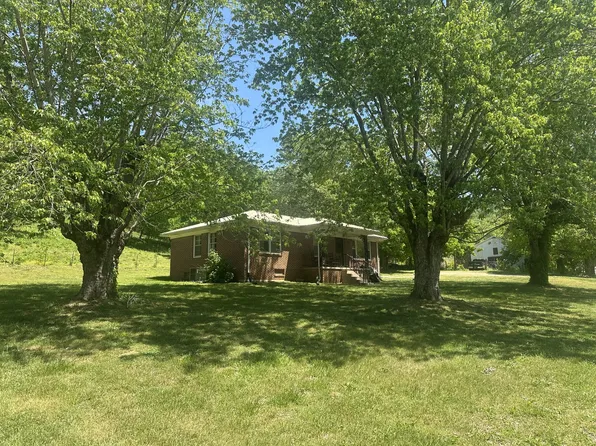 202 Maggart Rd, Elmwood, TN 38560