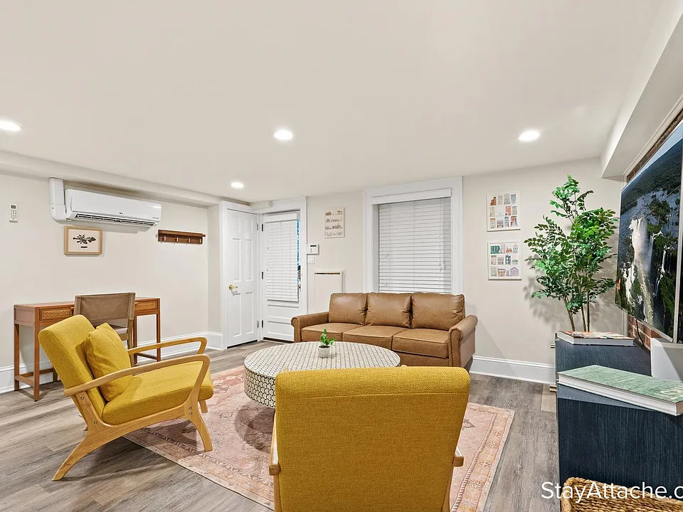 2126 O St NW #1