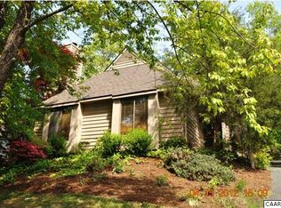 33 Creekside Cir, Charlottesville, VA 22902