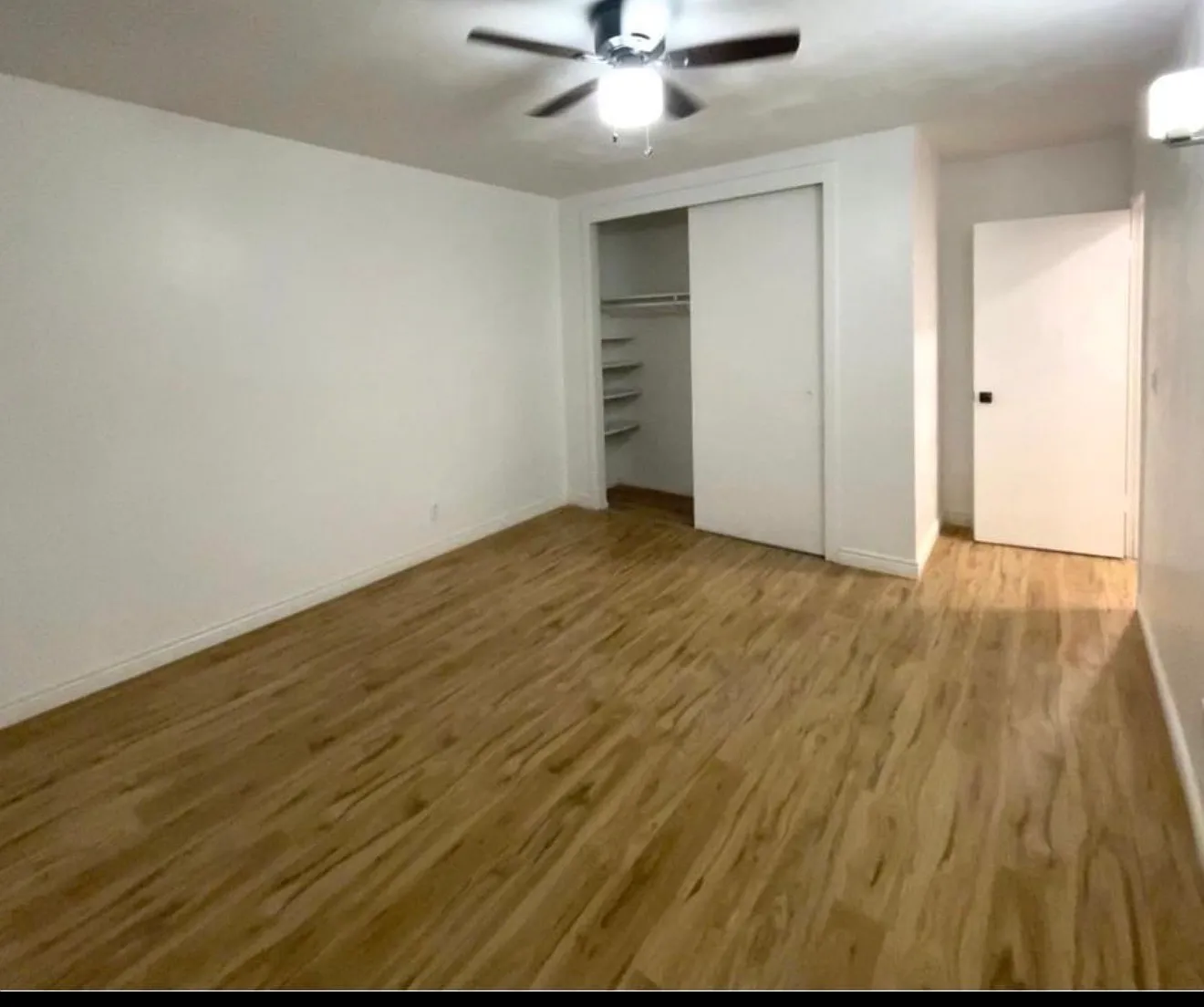 2 bed, 900 sqft, $2,350 — Photo 3
