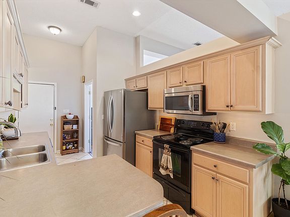 5th image of 5432 Hidden Meadows Dr