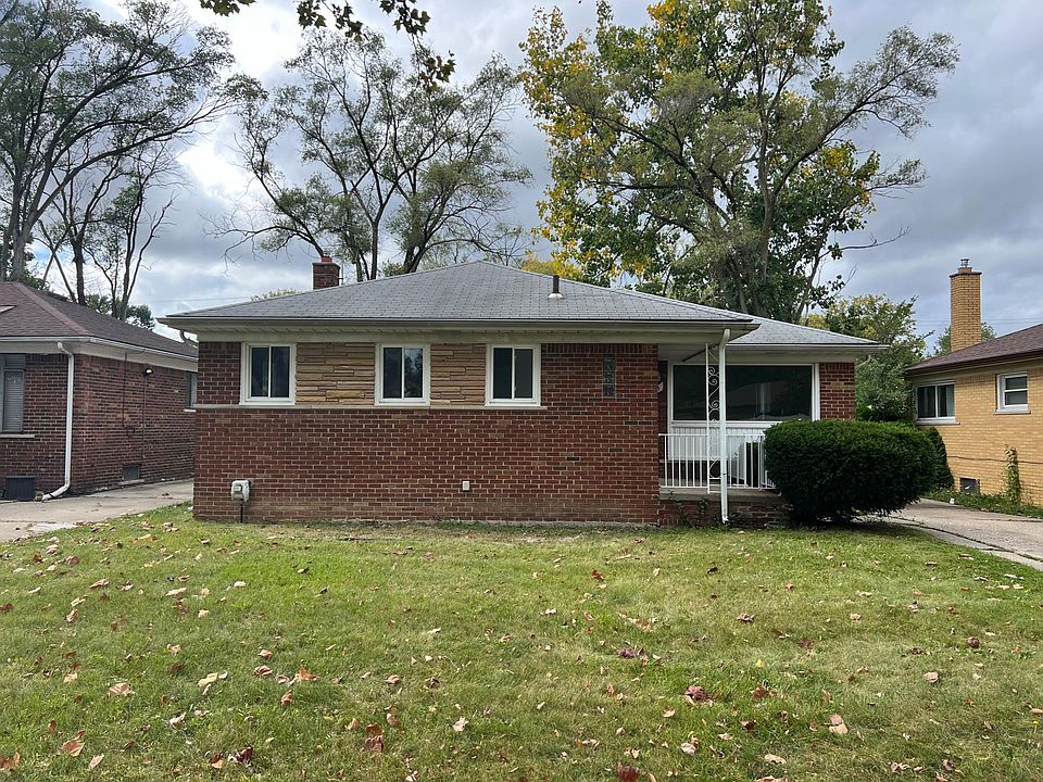 1st image of 23141 Cloverlawn Ave