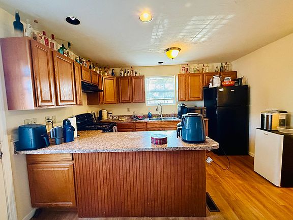 4th image of 424 Woodland Ave #B